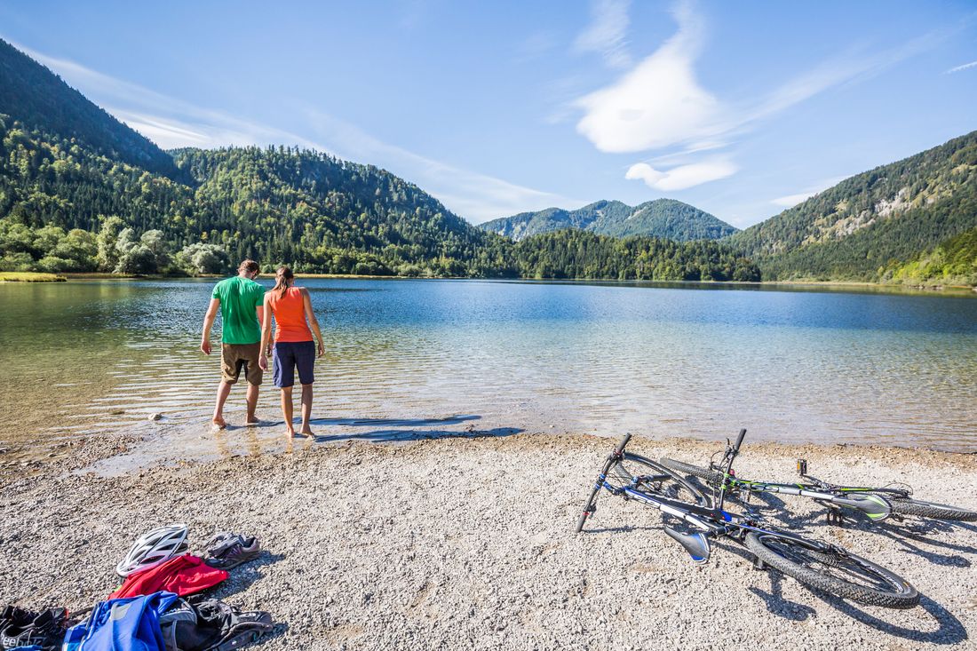 Abkühlung am Weitsee bei einer Radtour