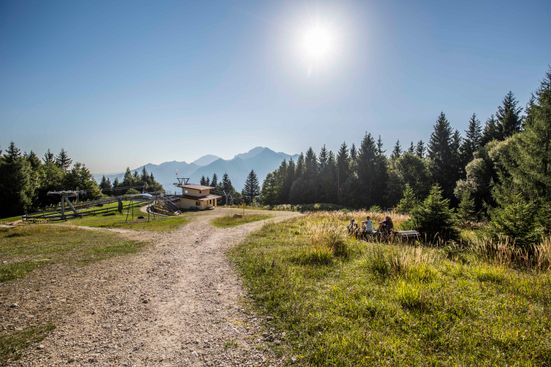 Gipfelstation der Hochplattenbahn im Sommer